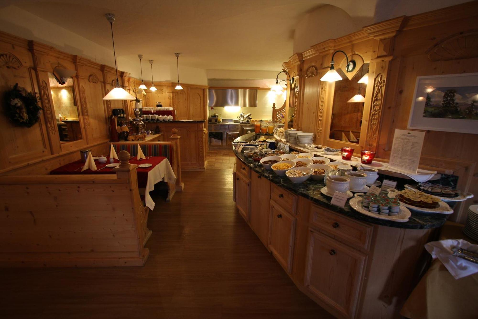 Aparthotel Garni Criss Colfosco Exteriér fotografie