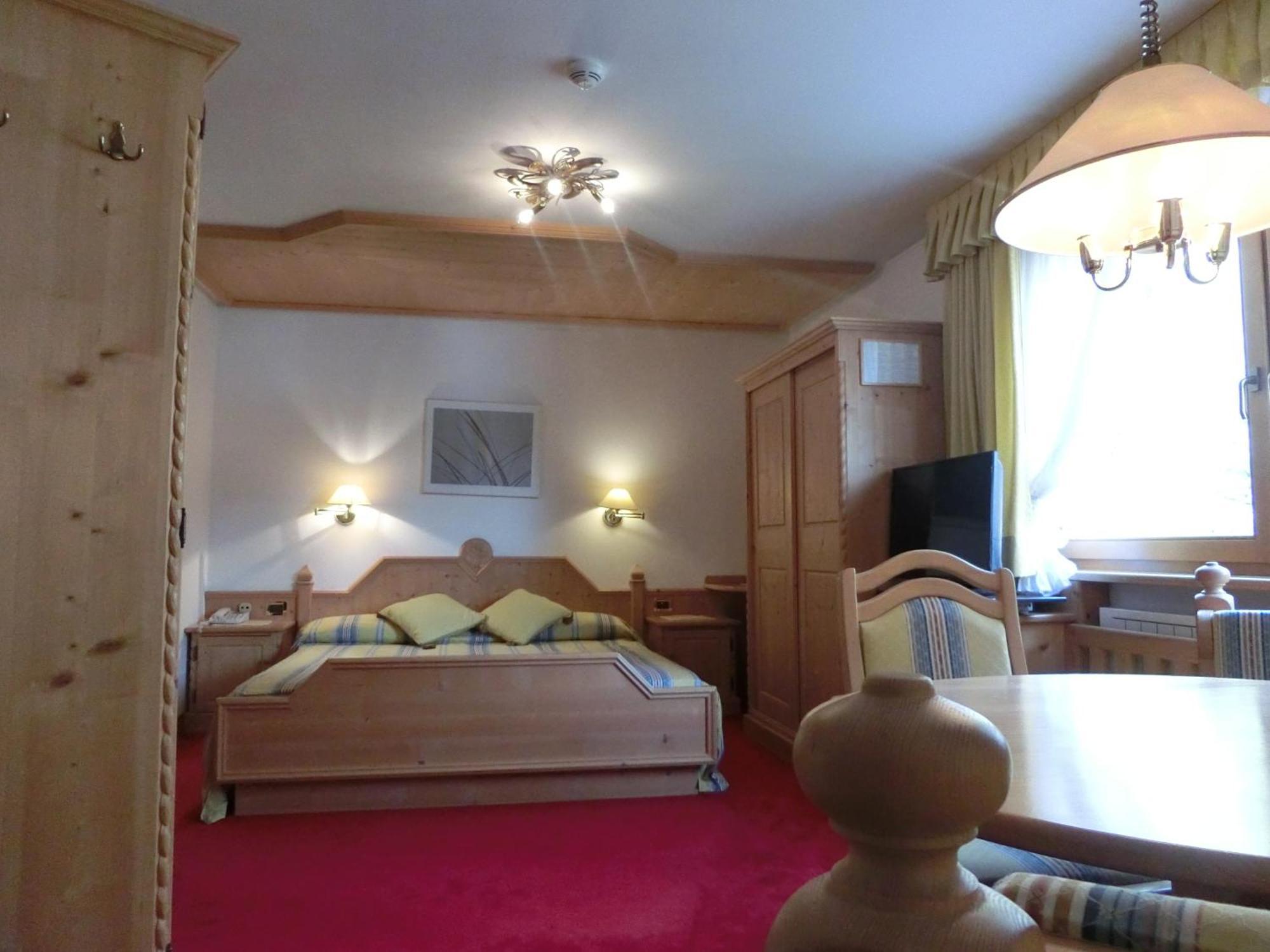 Aparthotel Garni Criss Colfosco Exteriér fotografie