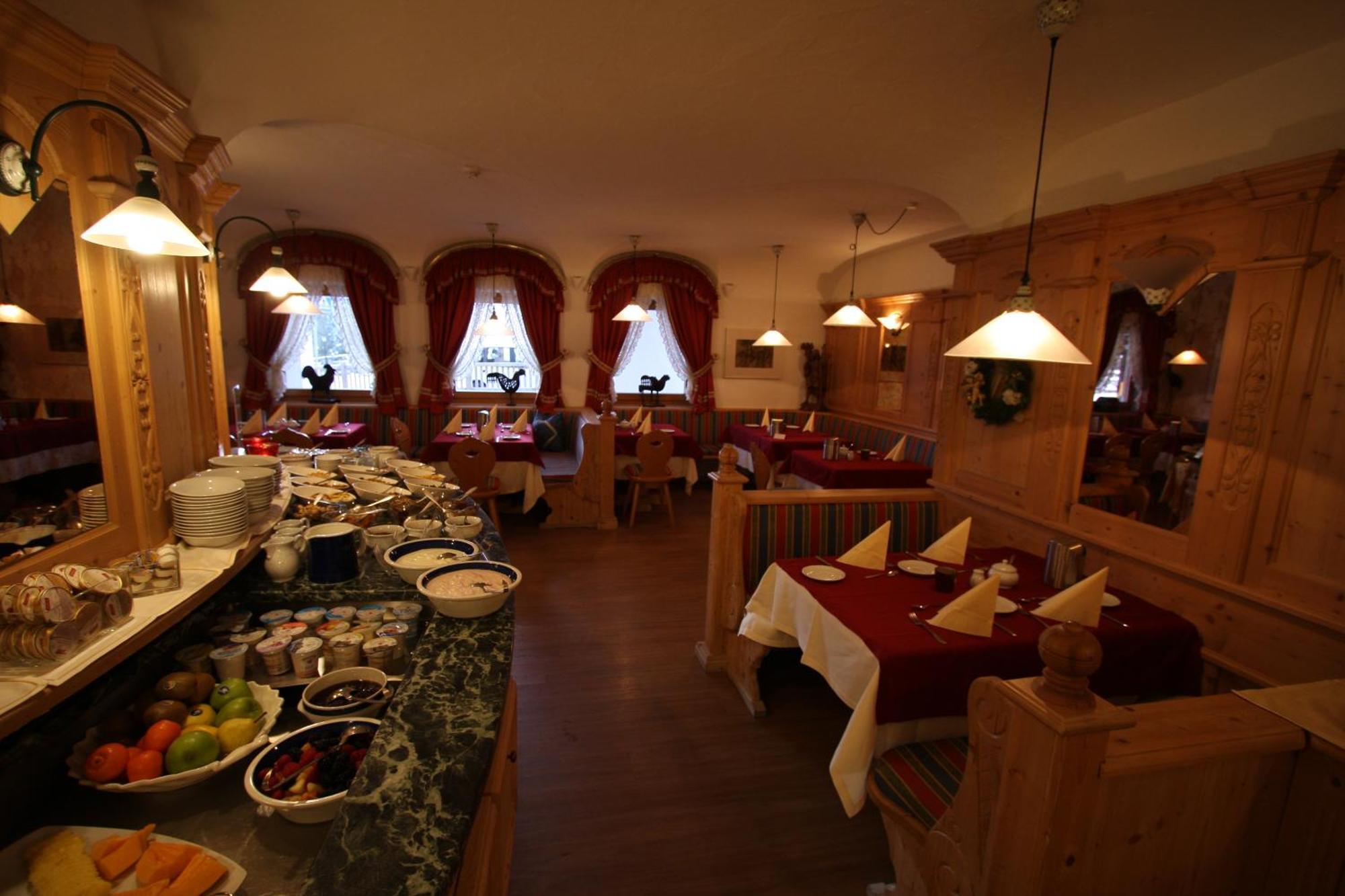 Aparthotel Garni Criss Colfosco Exteriér fotografie