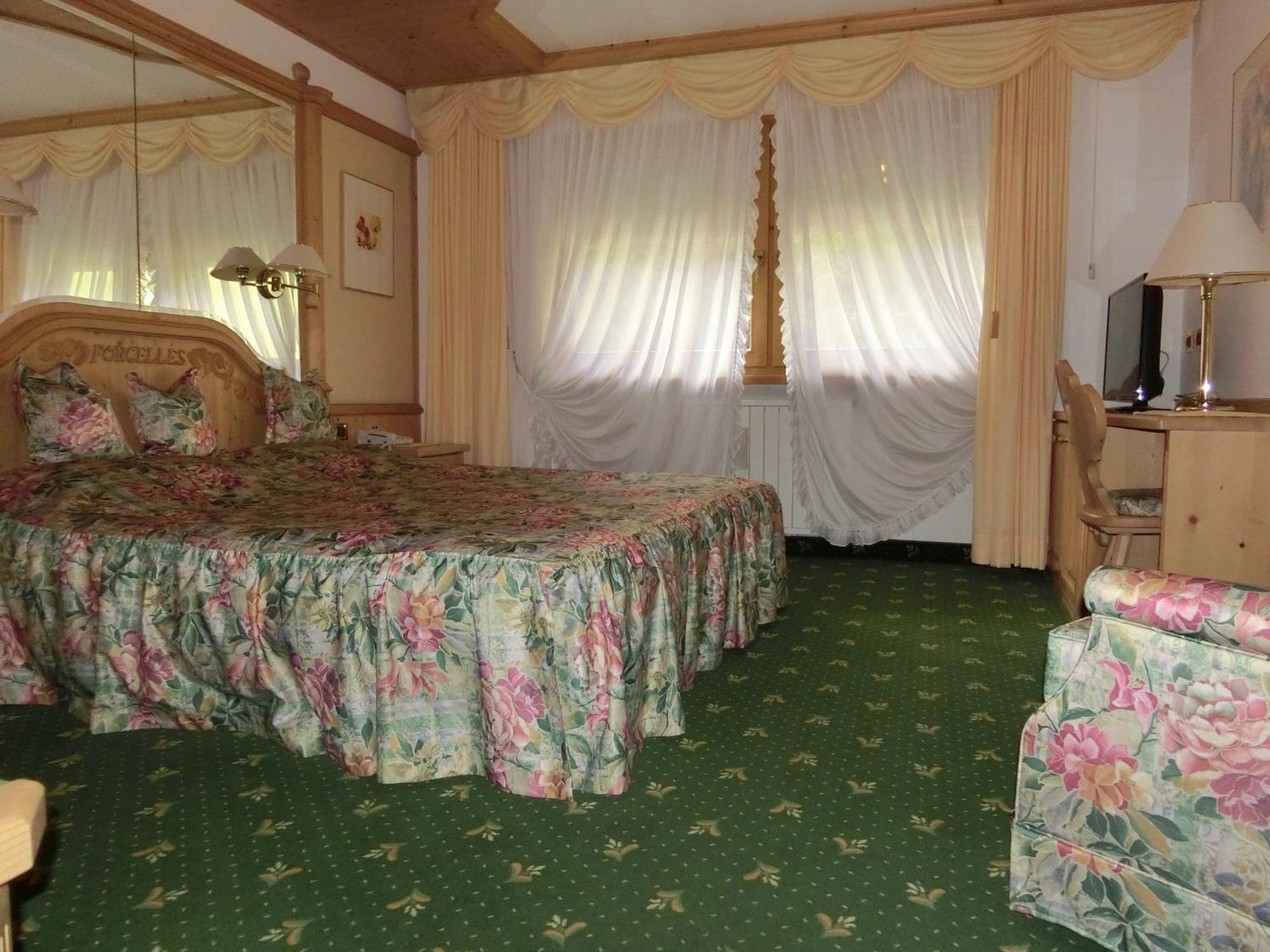 Aparthotel Garni Criss Colfosco Exteriér fotografie