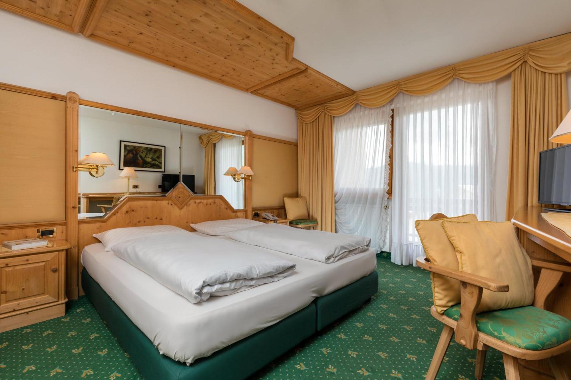 Aparthotel Garni Criss Colfosco Exteriér fotografie
