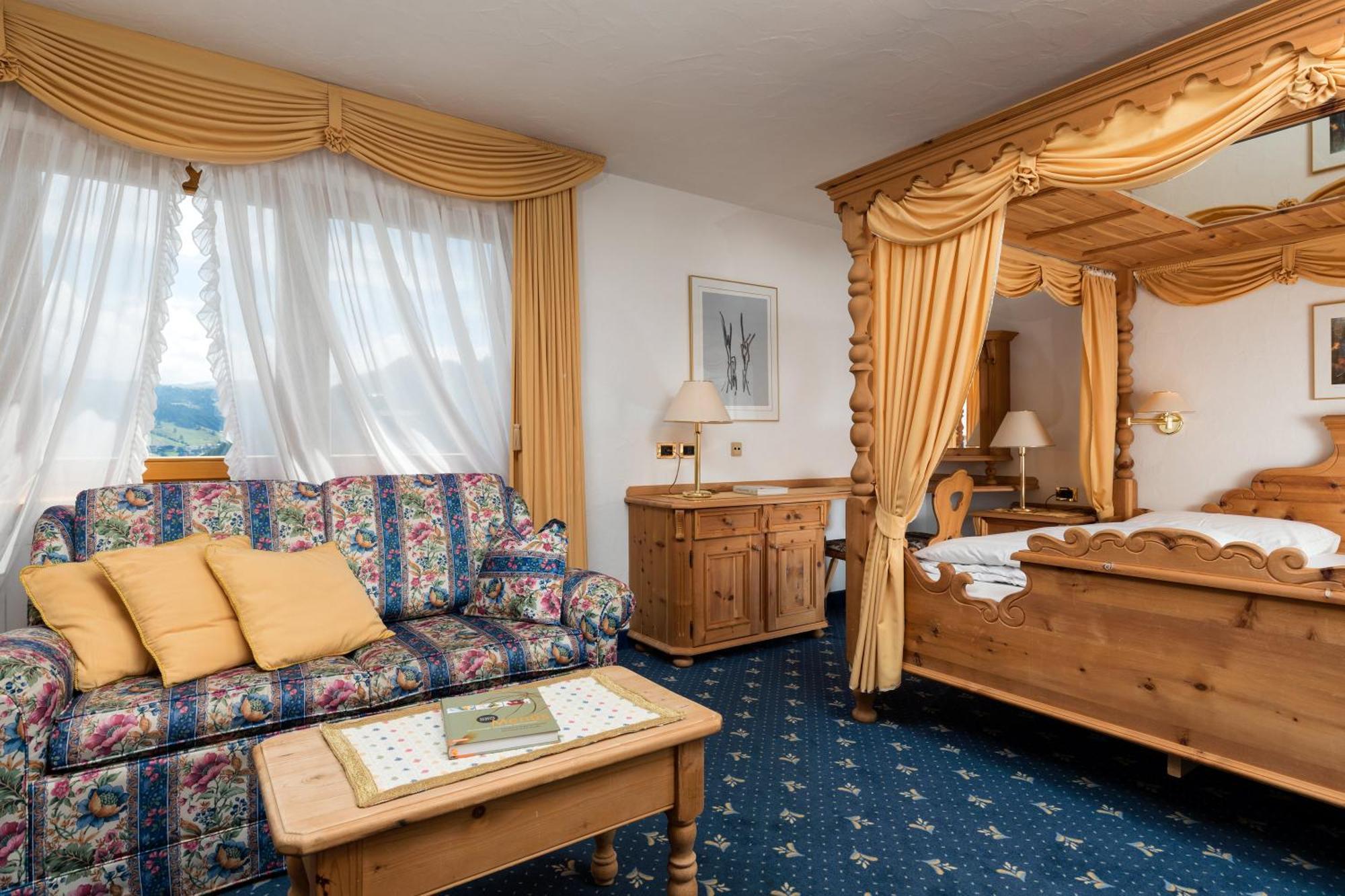 Aparthotel Garni Criss Colfosco Exteriér fotografie